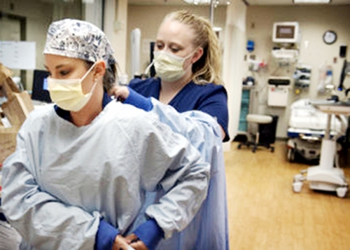 Featured_covid_hospital_nurses_spectrum_health_photo__feb_2022_53021