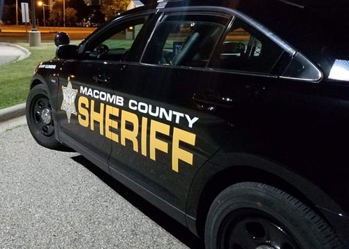 Featured_macomb_sheriff_car__fb_43804