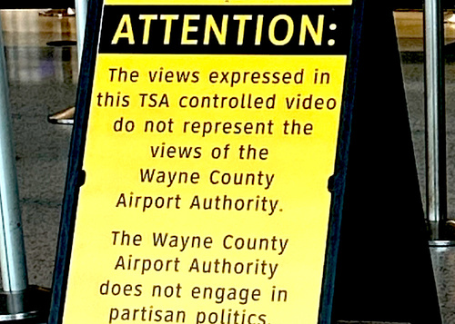 Featured_airport_sign_58772