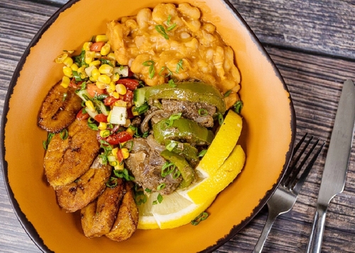 Deadline Detroit | Gallery: Determination and patience bring distinctive Baobab Fare to Detroit's New Center at last - Vimarsana News