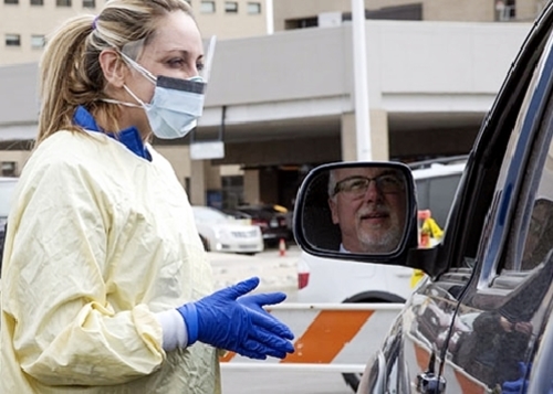 Featured_beaumont-curbside-screening_covid__hospit_photo_46079