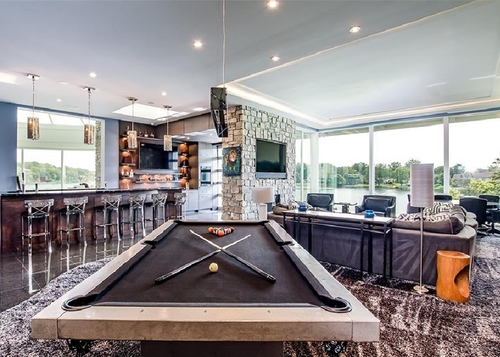 Deadline Detroit | Gallery: See how Matt and Kelly Stafford live in Bloomfield Hills, for now - Vimarsana News