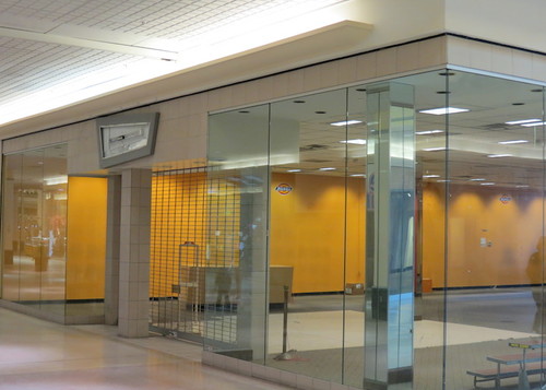 Featured_empty_store_16192