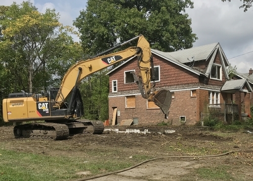 Featured_featured_detroit_demolition_blight_by_violet_54918_59423