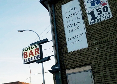Deadline Detroit | 'Ode to a dive bar:' Jimmy Doom salutes Kelly's in Hamtramck, recently sold - Vimarsana News