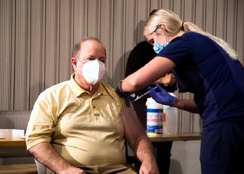 Featured_mike_duggan_covid_shot__1__12-22-20_city_photo_46624