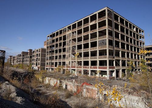 Featured_packard_plant_wikipedia_credit_albert_duce_47286