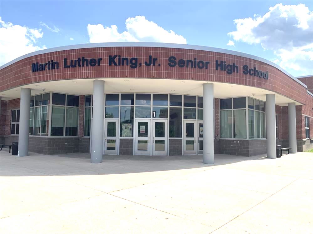 Featured_king_signage-1_52051